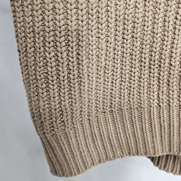 Free People Tan Chunky Cable Knit Turtle Neck Oversized Sweater Medium - Picture 5 of 8